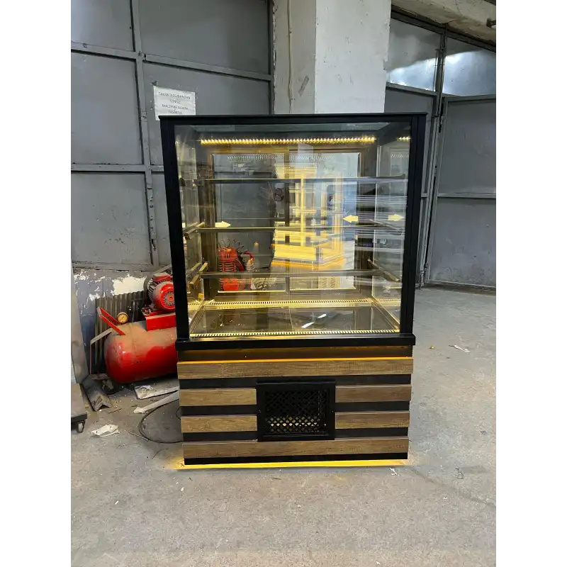 Pasta Tatlı Dolabı