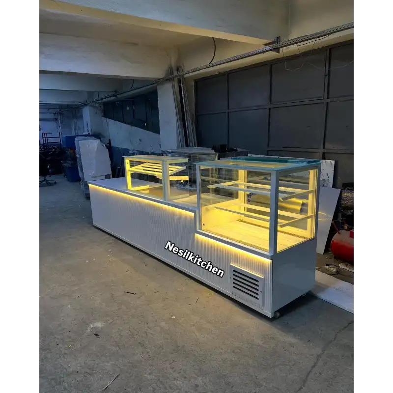 Poğaça Börek Tezgahı ve Bankolu Pasta Dolabı