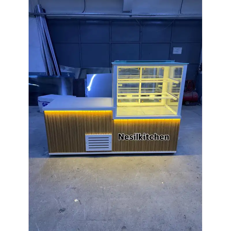 Banko ve Pasta Dolabı
