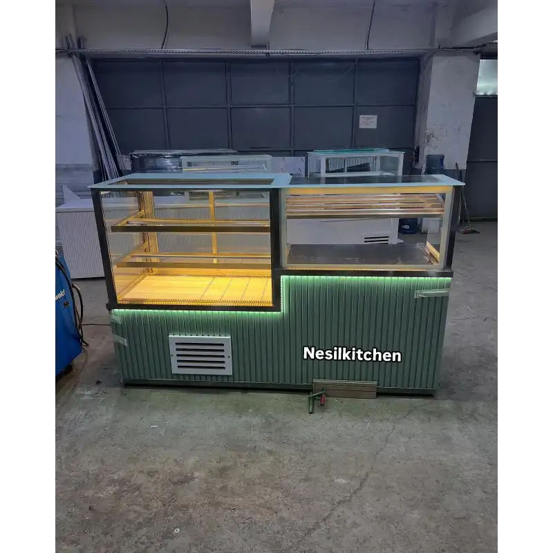 Börek Poğaça Tezgahı ve Pasta Dolabı