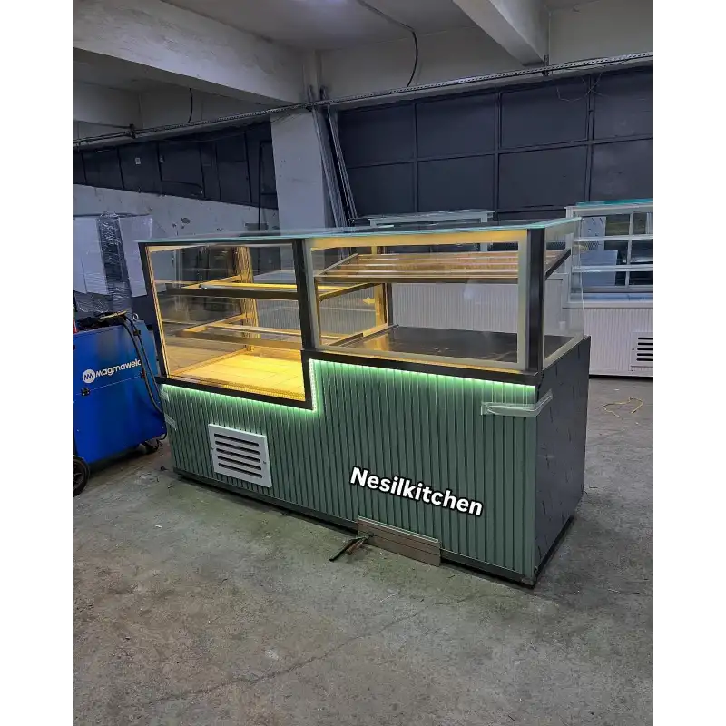 Börek Poğaça Tezgahı ve Pasta Dolabı