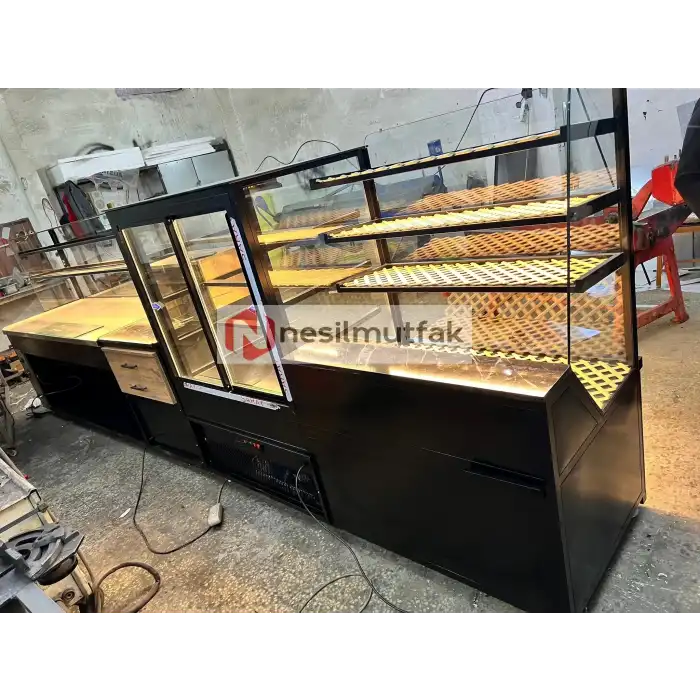 Börek Ekmeklik Tezgahı ve Pasta Tatlı Dolabı