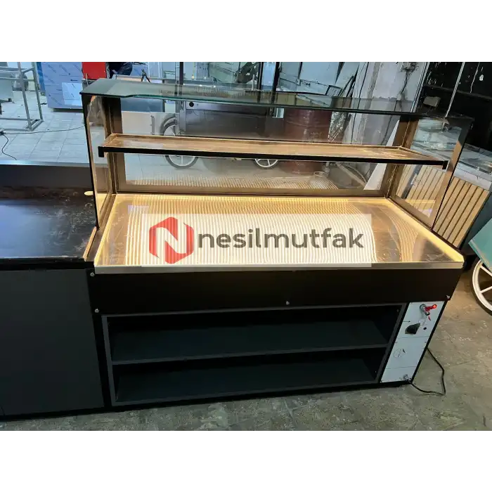 Börek ve Baklava Dolabı