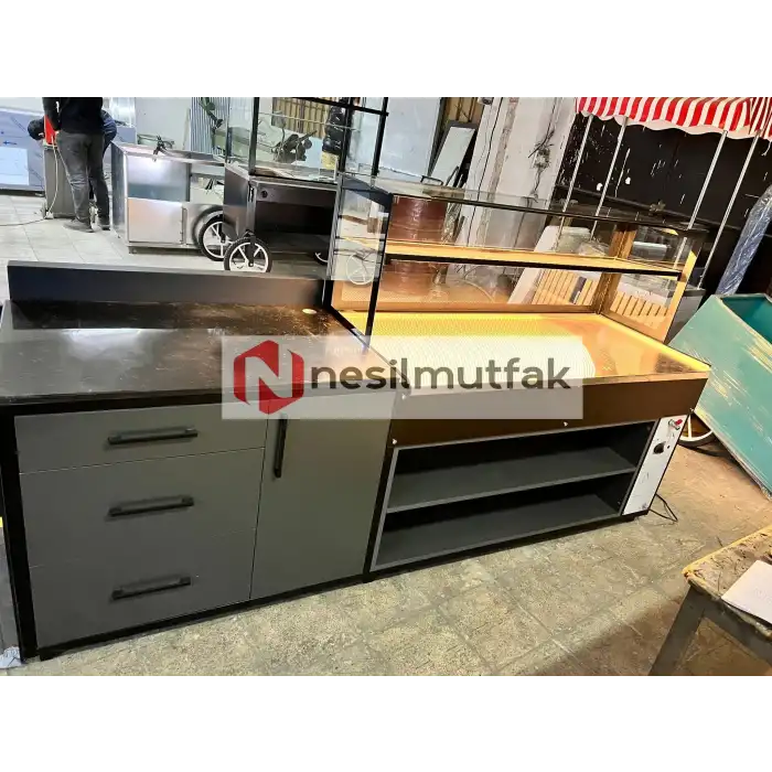 Börek ve Baklava Dolabı