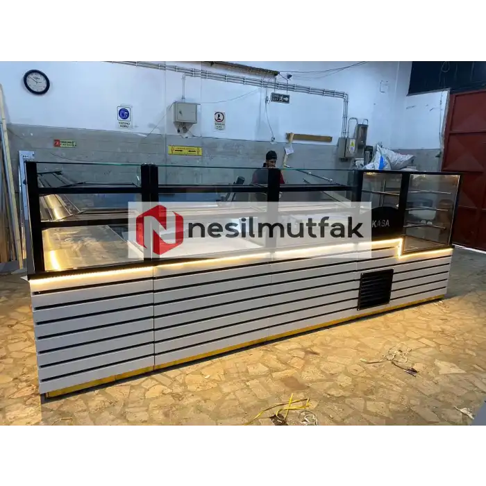 Böreklik Baklava Tezgahı ve Pasta Dolabı Beyaz Set Model