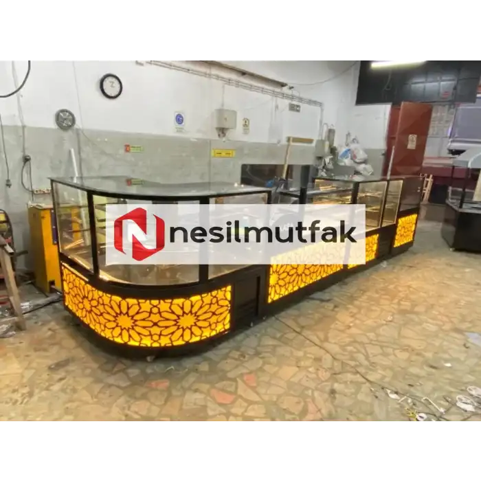 Böreklik Baklava ve Pasta Dolabı Sarı Dekor Model