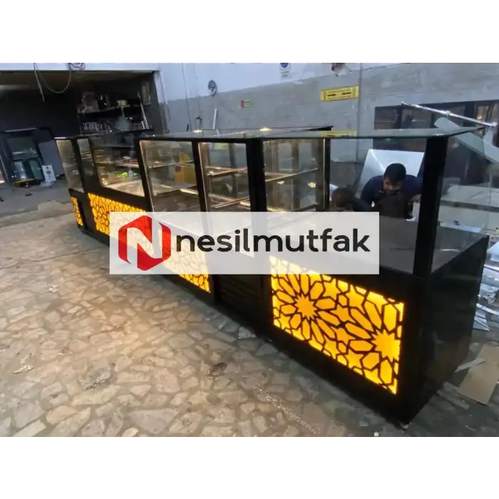 Böreklik Baklava ve Pasta Dolabı Sarı Dekor Model