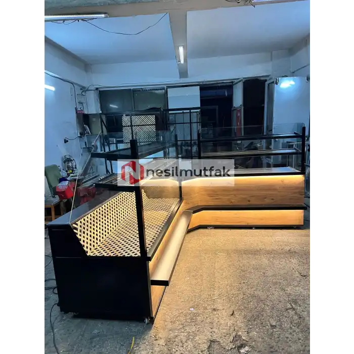 Böreklik ve Ekmek Tezgahı Ahşap Dekorlu