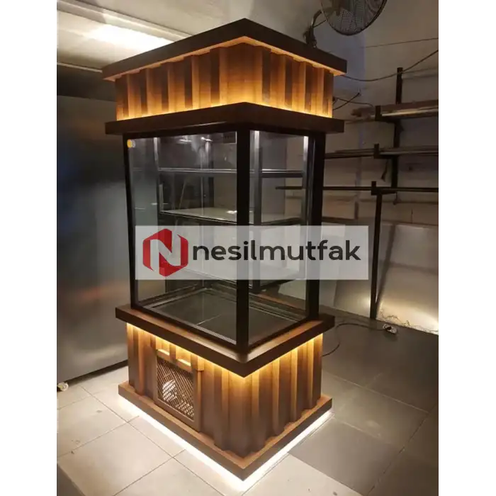Dik Model Ahşap Dekorlu Pasta Dolabı