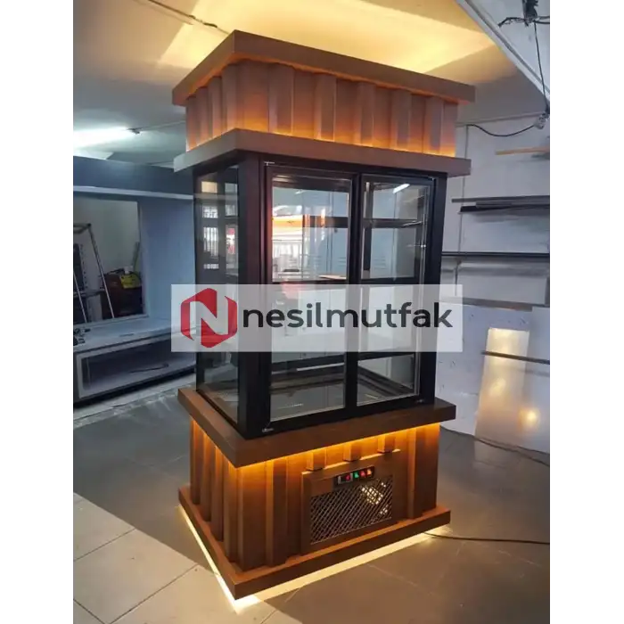 Dik Model Ahşap Dekorlu Pasta Dolabı