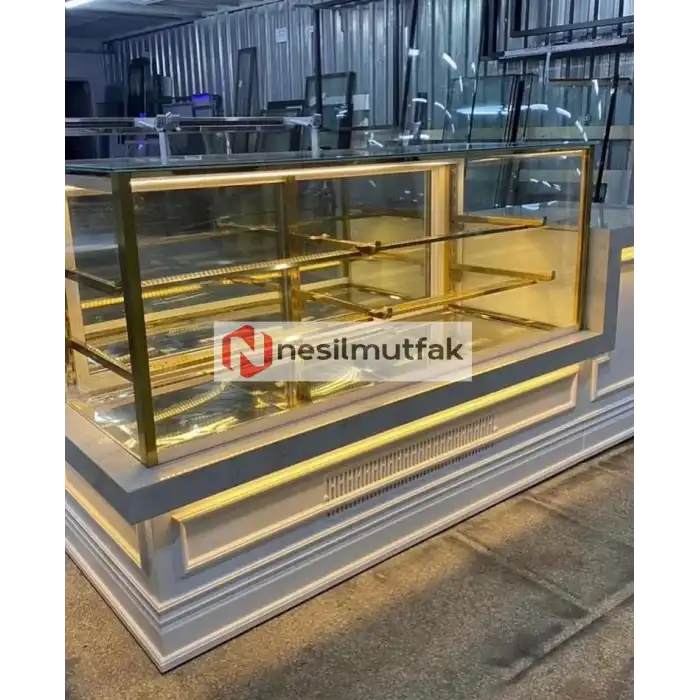 Pasta Dolabı Beyaz Dekor ve Çalışma Tezgahlı