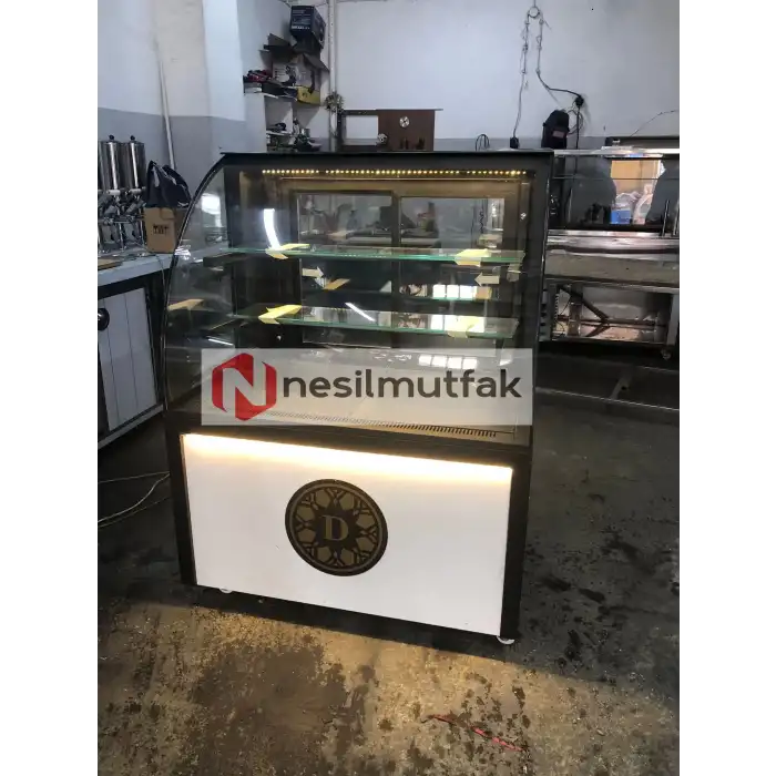 Pasta Dolabı Bombe Camlı Beyaz Model