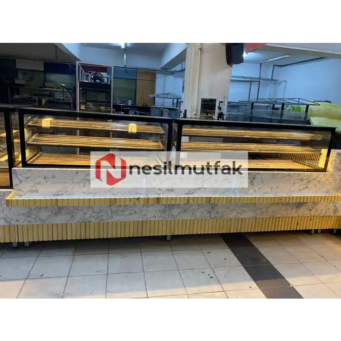 Böreklik Baklava ve Ekmeklik Tezgahı ve Pasta Dolabı Set