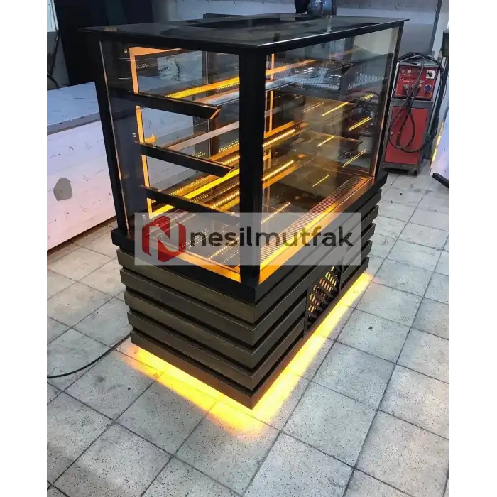 Pasta Tatlı Dolabı Ahşap Model