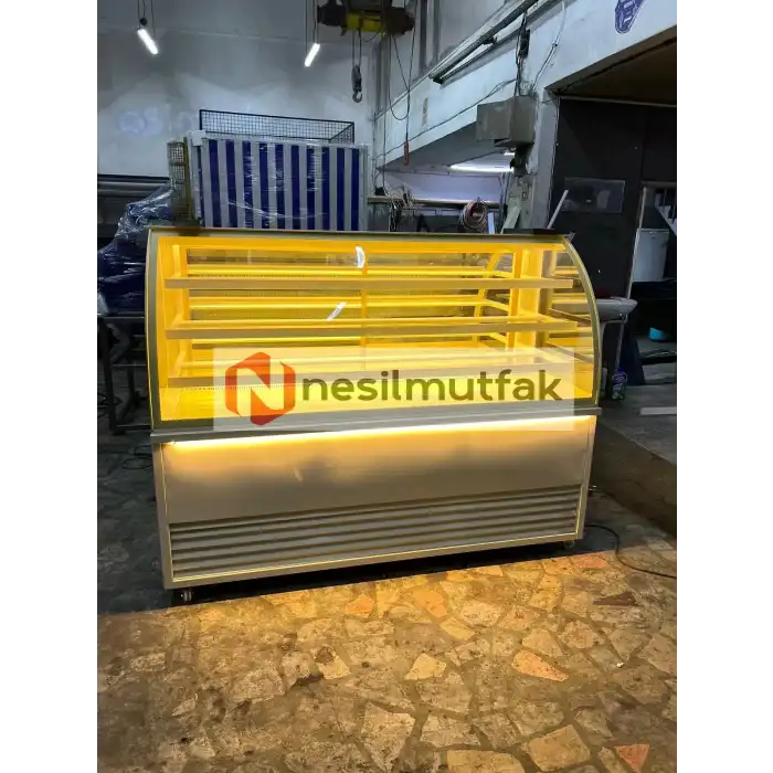 Pasta Tatlı Dolabı Bombe Camlı