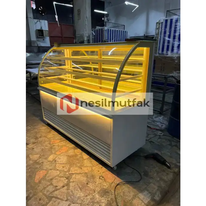 Pasta Tatlı Dolabı Bombe Camlı