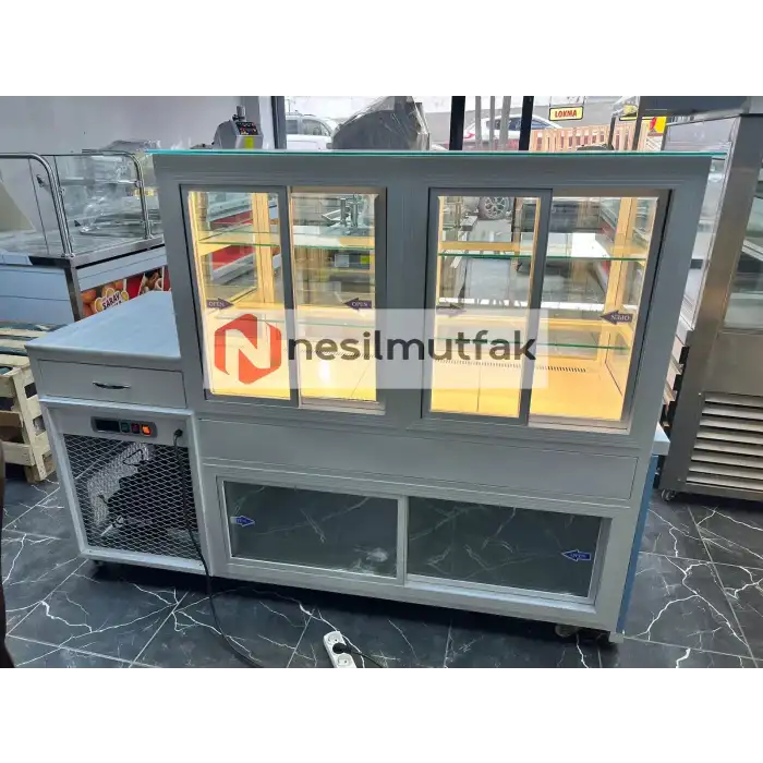 Pasta Tatlı Dolabı Ön Mavi Dekor