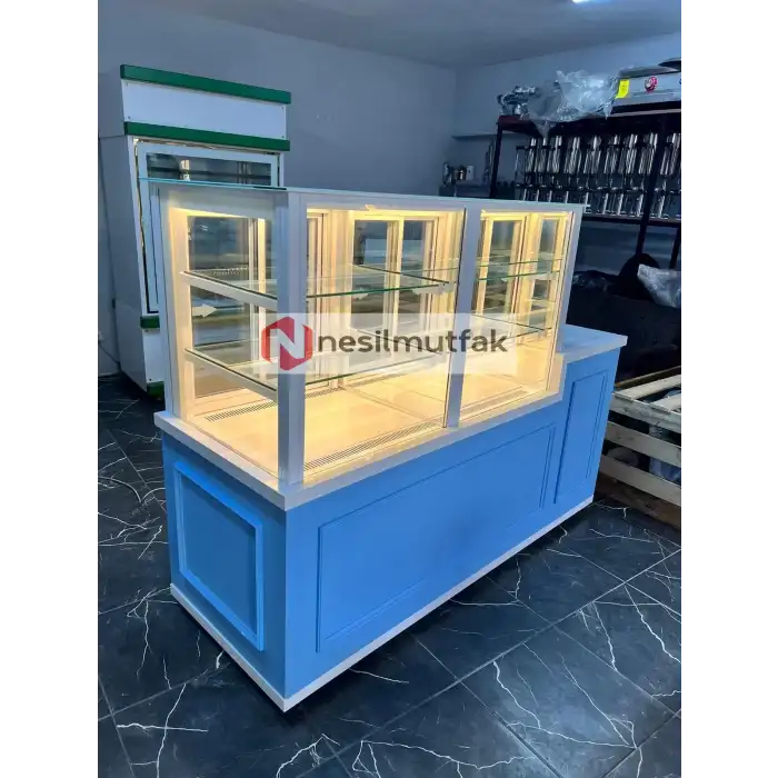 Pasta Tatlı Dolabı Ön Mavi Dekor