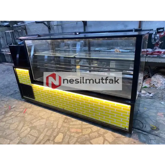 Pasta Tatlı Dolabı Sarı Dekor Model