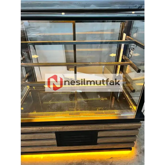 Pasta Tatlı Teşhir Dolabı Ahşap Dekorlu