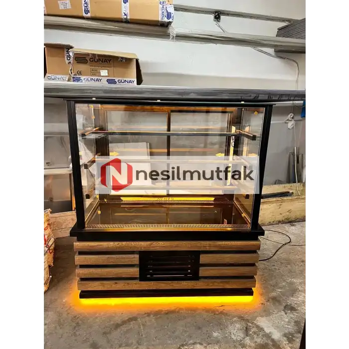 Pasta Tatlı Teşhir Dolabı Ahşap Dekorlu