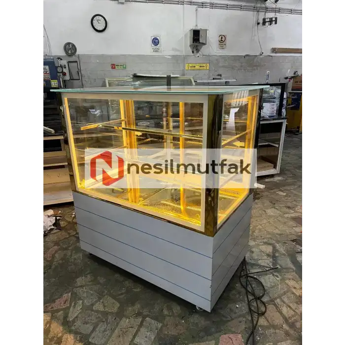 Pasta Tatlı Teşhir Dolabı Gold Model