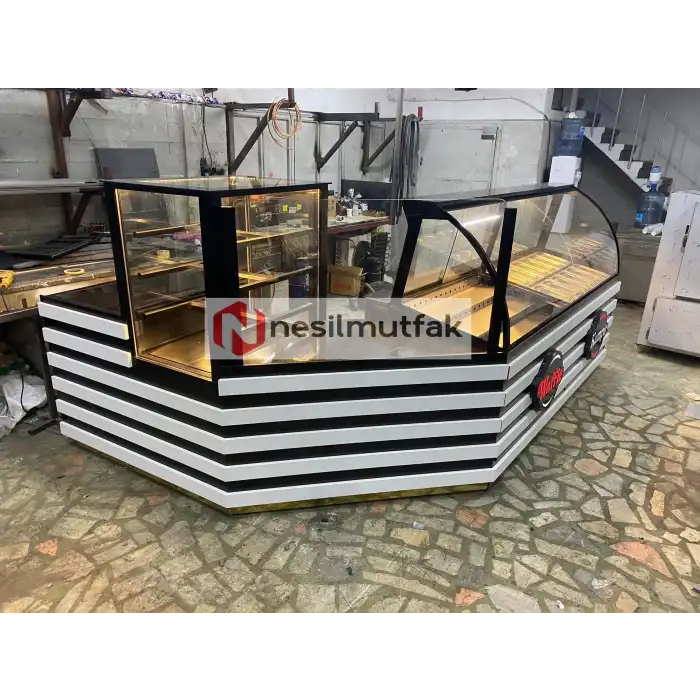 Waffle Kumpir Dolabı ve Pasta Dolabı