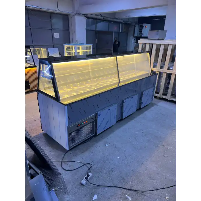 KAHVALTI DOLABI SALATBAR