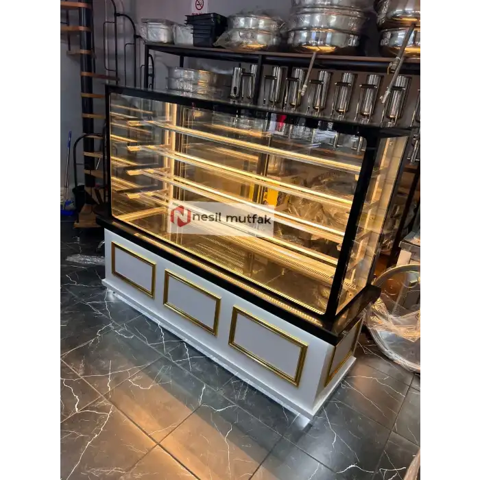 Pasta dolabı Beyaz dekor