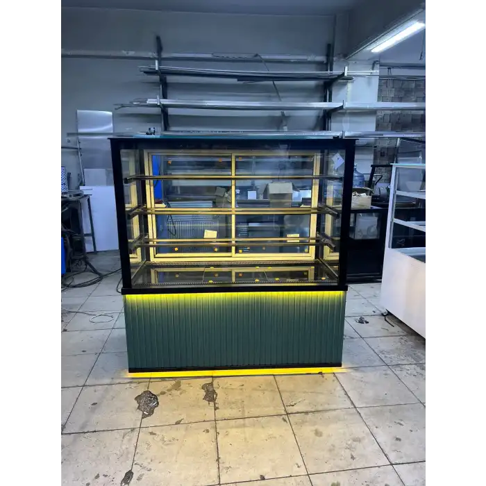 Pasta Tatlı Dolabı
