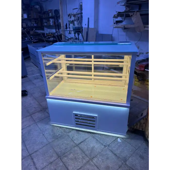 Pasta Tatlı Dolabı