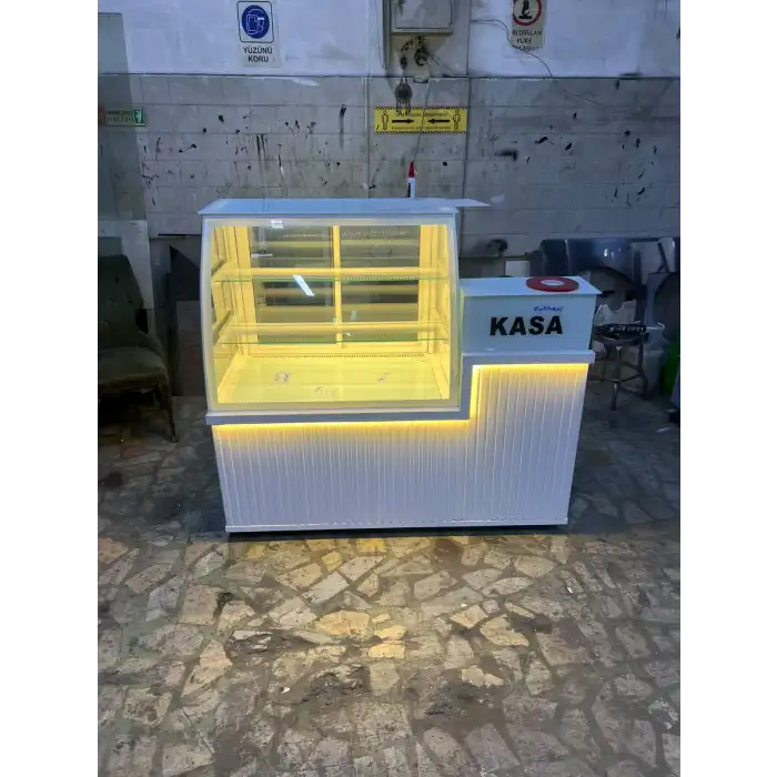 Pasta Tatlı Dolabı