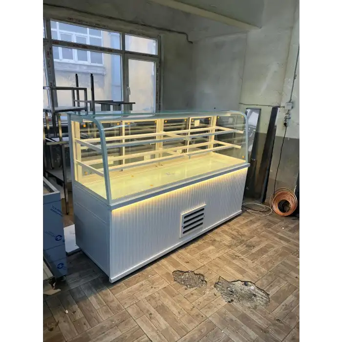 Pasta Tatlı Dolabı