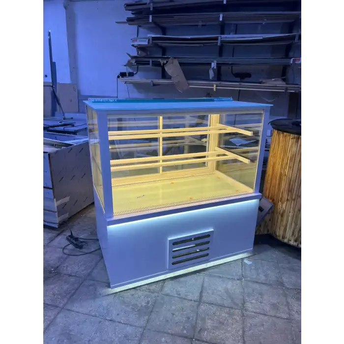 Pasta Tatlı Dolabı