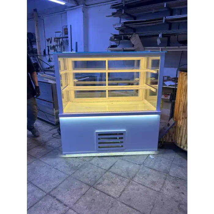 Pasta Tatlı Dolabı