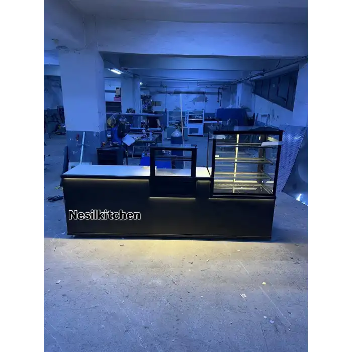 PASTA TATLI DOLABI VE BANKO