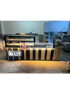 Börek ve Baklava Dolabı