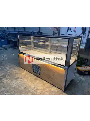 Pasta Teşhir Dolabı Ön Ahşap Modeli
