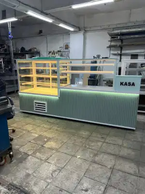 Poğaça Börek Tezgahı ve Pasta Tatlı Dolabı