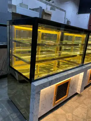 Gold Pasta Tatlı Dolabı