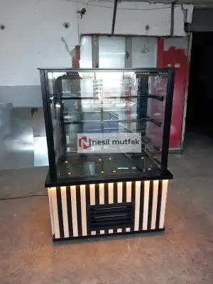Pasta Tatlı Dolabı