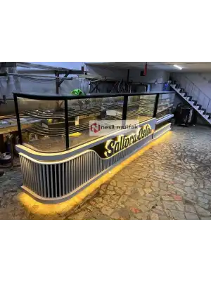 Pasta Dolabı ve Baklava Tezgahı