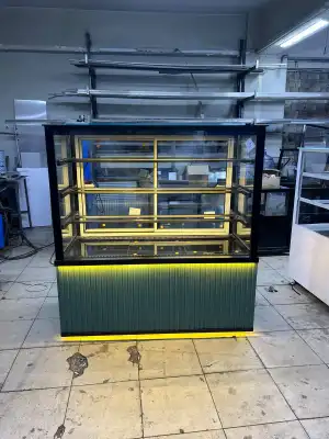 Pasta Tatlı Dolabı