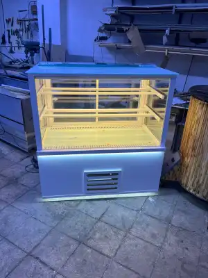 Pasta Tatlı Dolabı