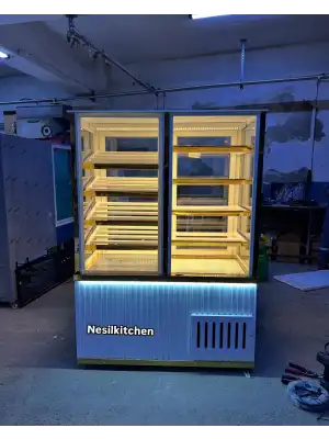 Kuru Pasta Tatlı Dolabı