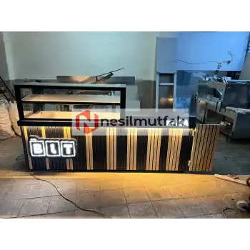 Börek ve Baklava Dolabı