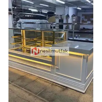 Pasta Dolabı Beyaz Dekor ve Çalışma Tezgahlı