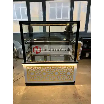 Pasta Tatlı Dolabı Dekorlu