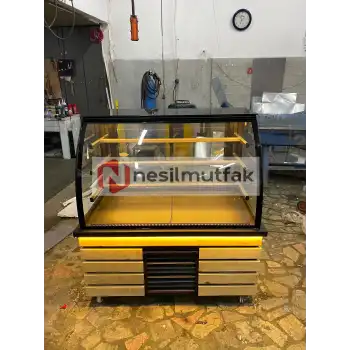 Pasta Teşhir Dolabı Ahşap Dekorlu