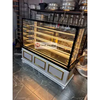 Pasta dolabı Beyaz dekor